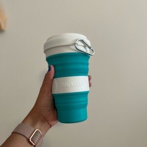 BNWOT David’s Tea Collapsible Travel Cup